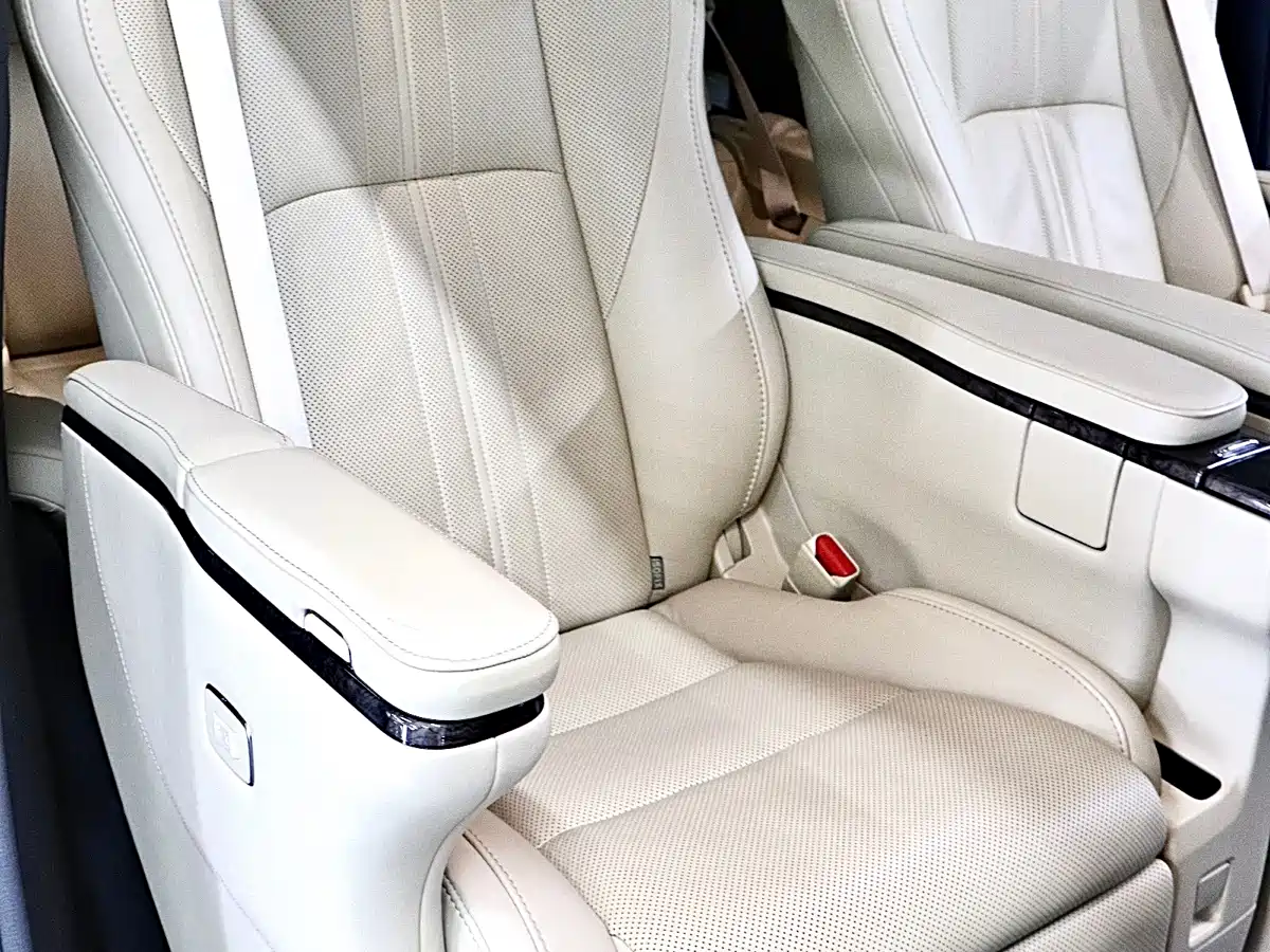 Toyota Vellfire 2020 Twin Engine 2.5L HV Premium Edition фото 18