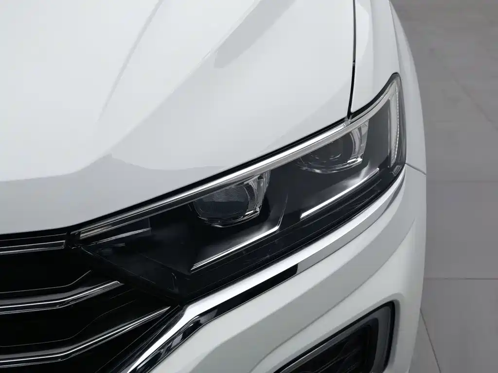 Volkswagen T-Roc, миниатюра 7