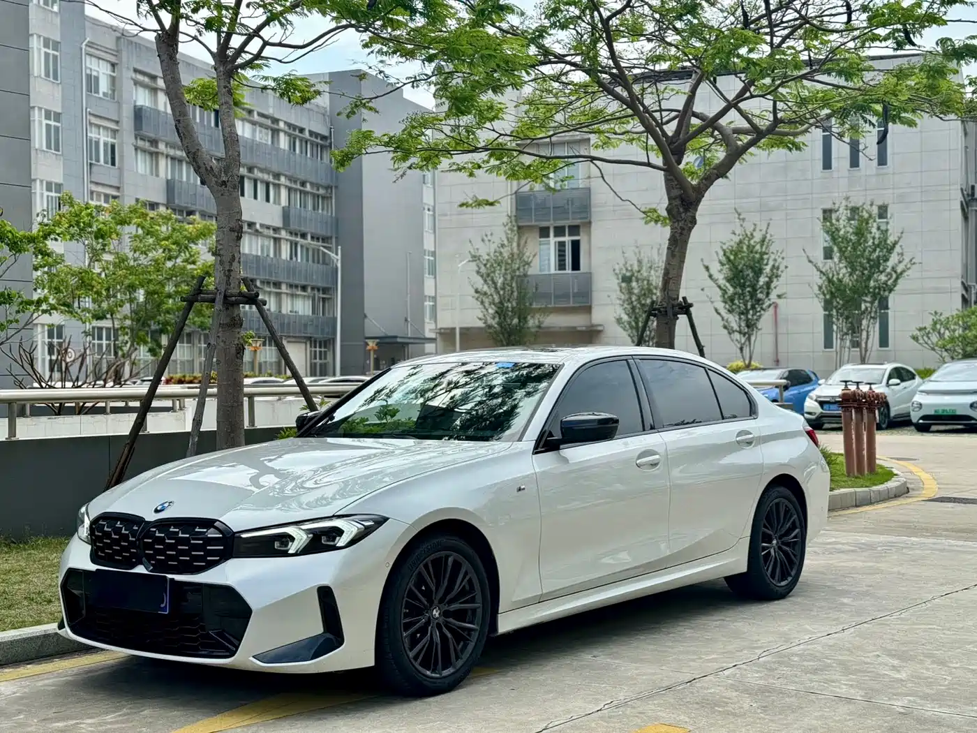 BMW 3 Series 2024 325Li M Sport Shadowline Package