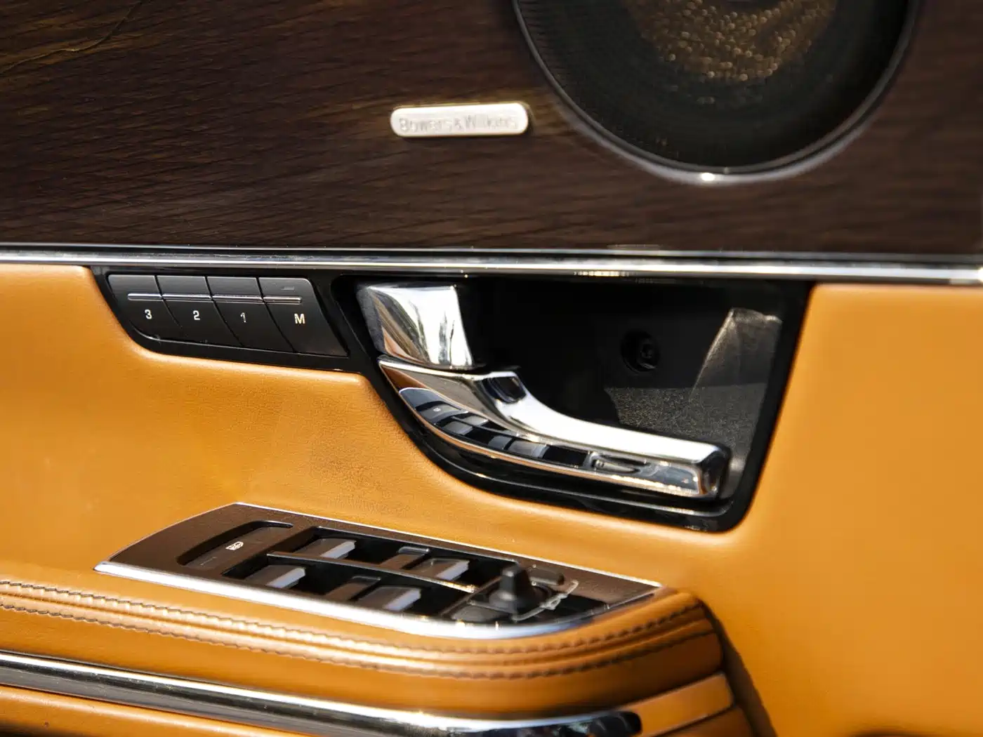 Photo 11 - Jaguar XJ
