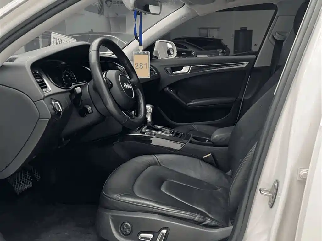 Audi A4L 2013 35 TFSI Automatic Comfort фото 15