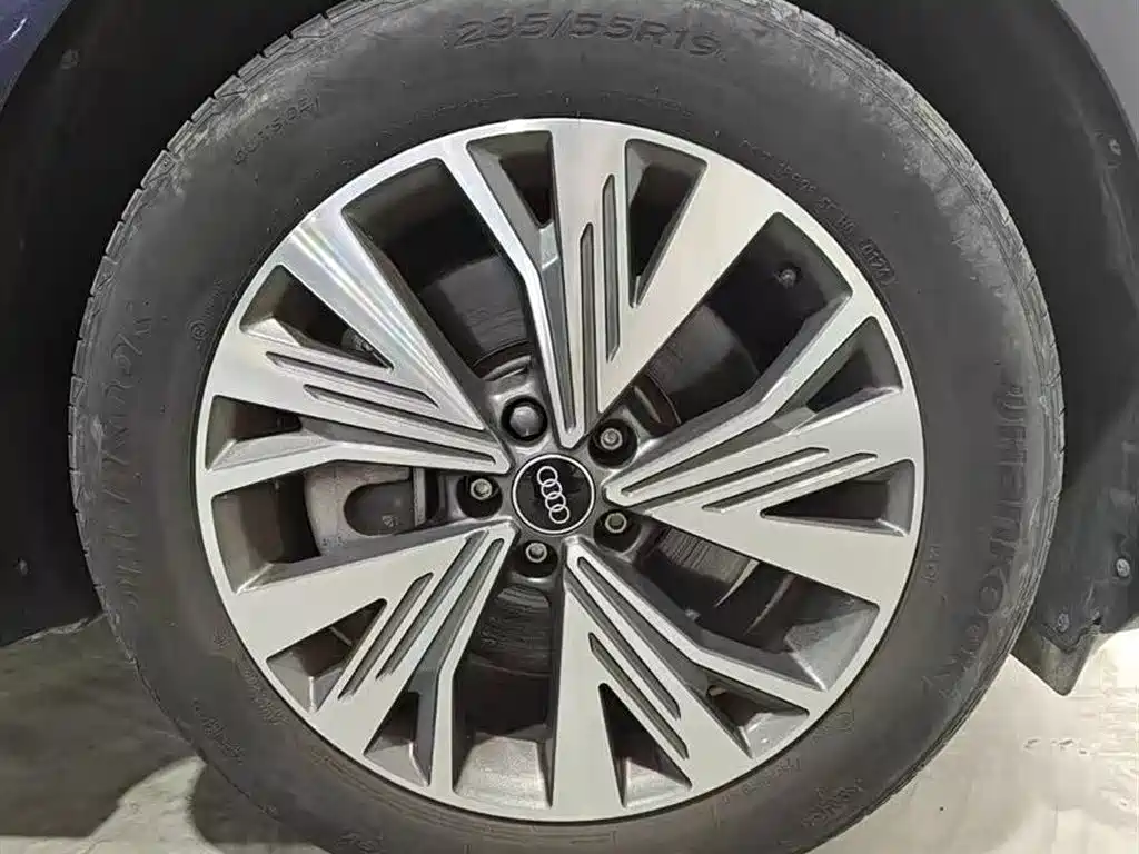 Audi Q4 e-tron 2024 40 e-tron Pioneer Edition фото 15