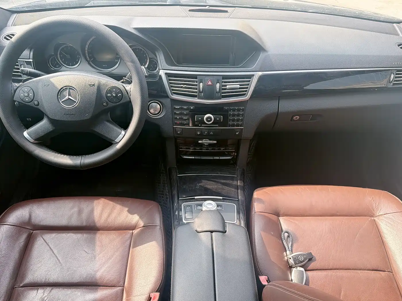Mercedes-Benz E-Class 2012 E 300 L Fashion Luxury фото 18
