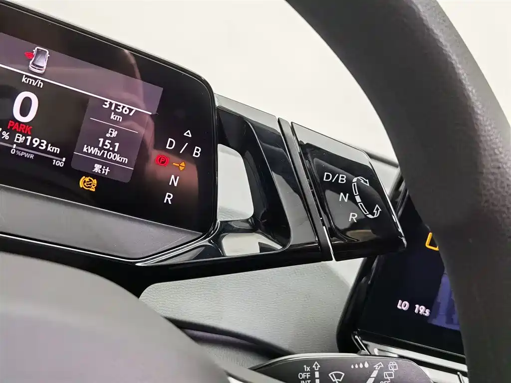 Volkswagen ID.3 2024 Pure Smart Edition фото 13