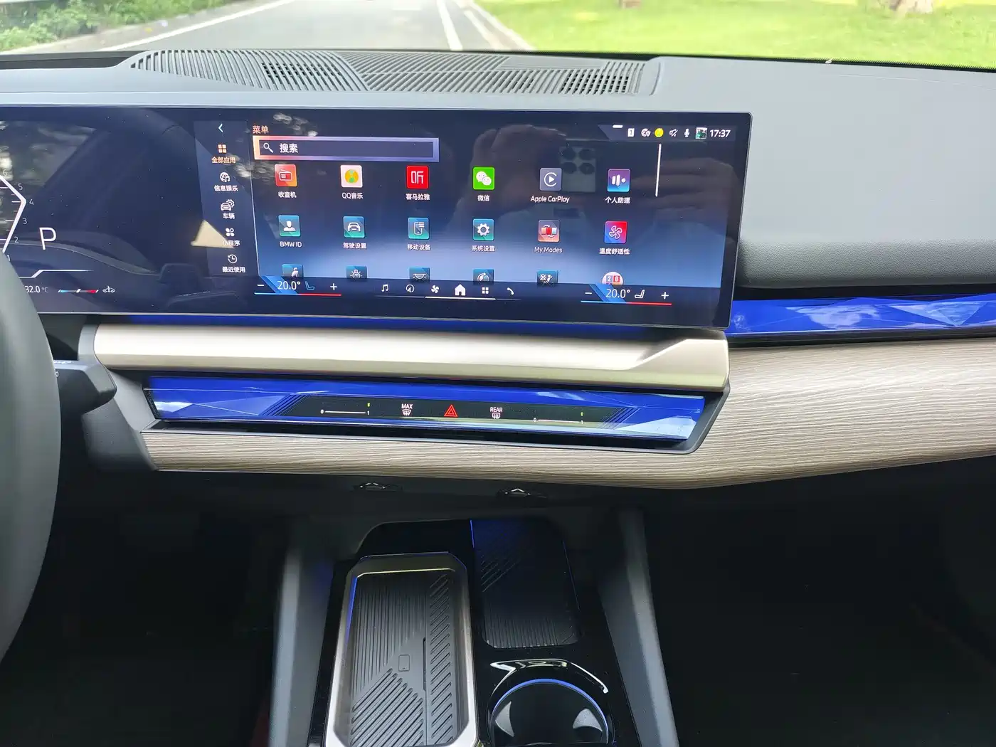 BMW 5 Series 2025 530Li Premium Luxury Package фото 13