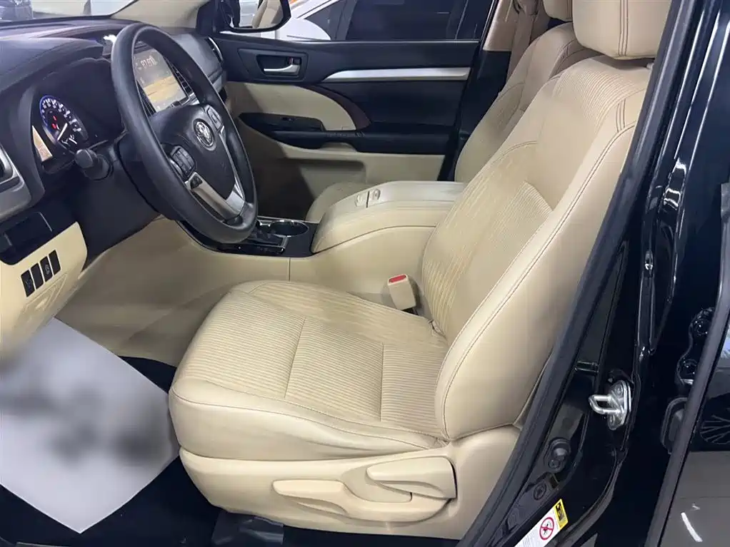 Toyota Highlander 2015 2.0T AWD Elite Edition 7-seater фото 9
