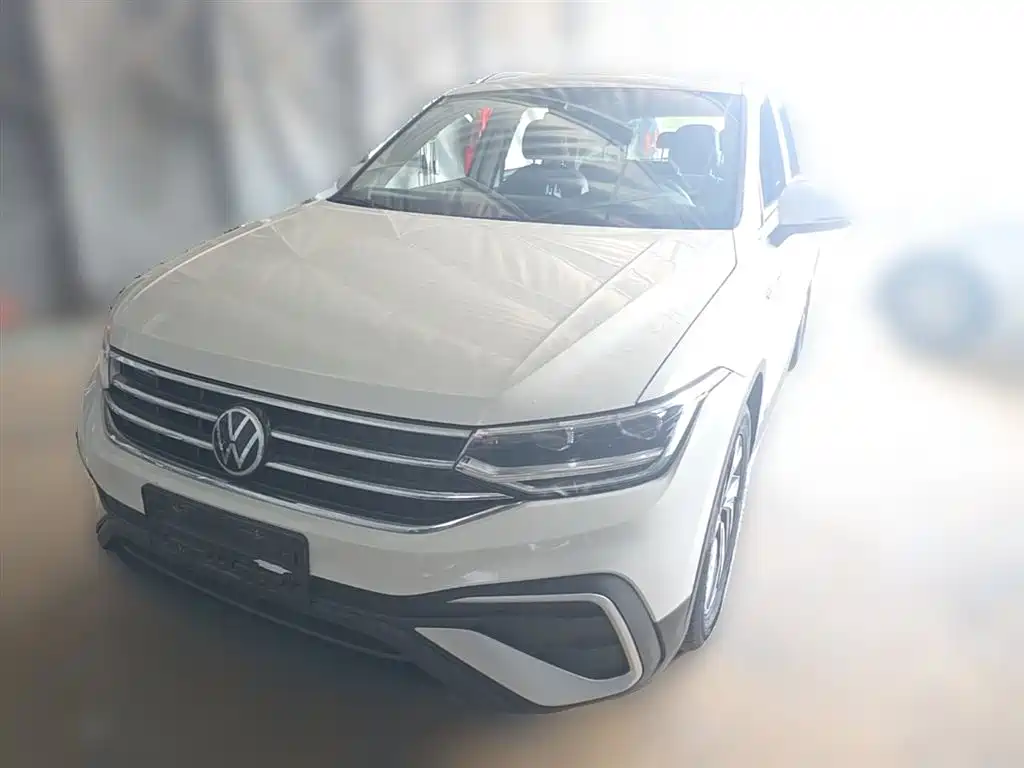 Volkswagen Tiguan L 2022 330TSI Automatic 2WD Comfort Edition фото 3