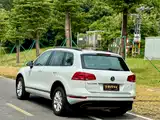 Фото 8 - Volkswagen Touareg