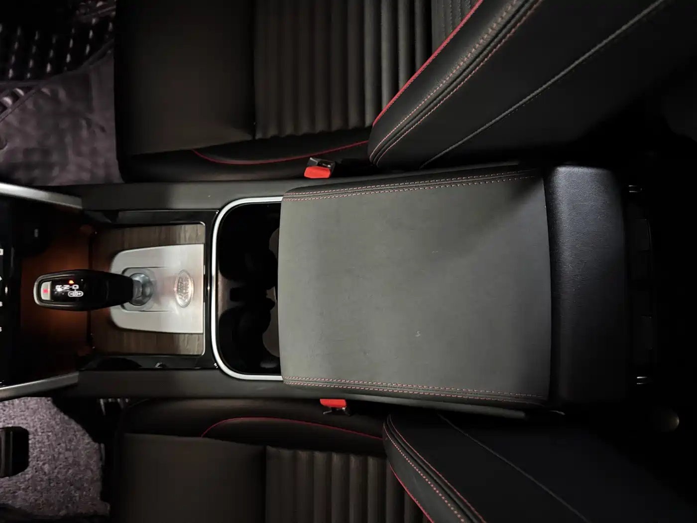 LAND ROVER DISCOVER SPORTS