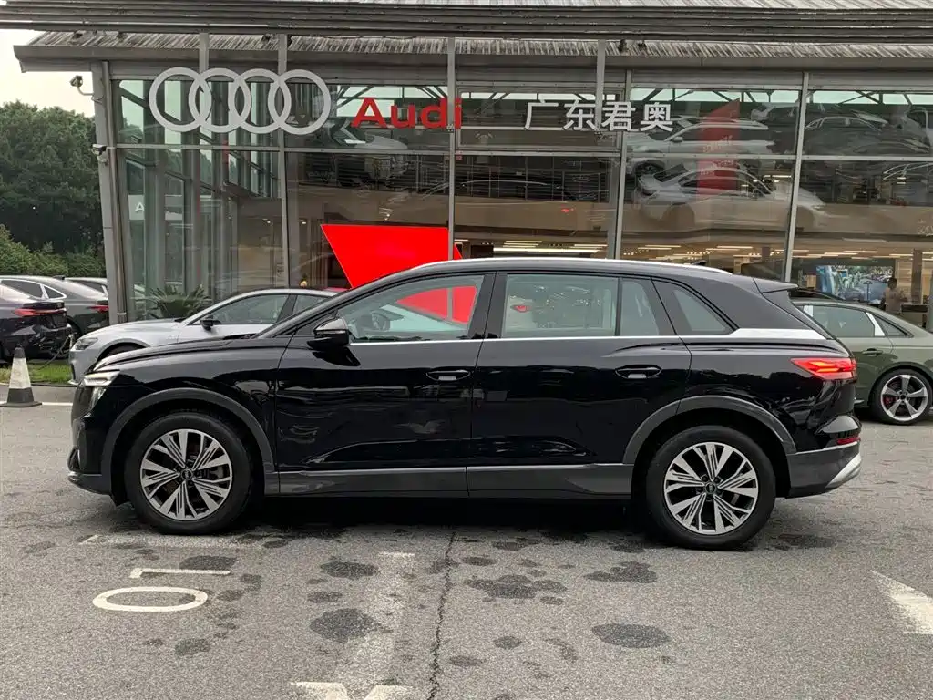 Audi Q5 e-tron 2023 40 e-tron Shining Edition Brocade Package фото 6