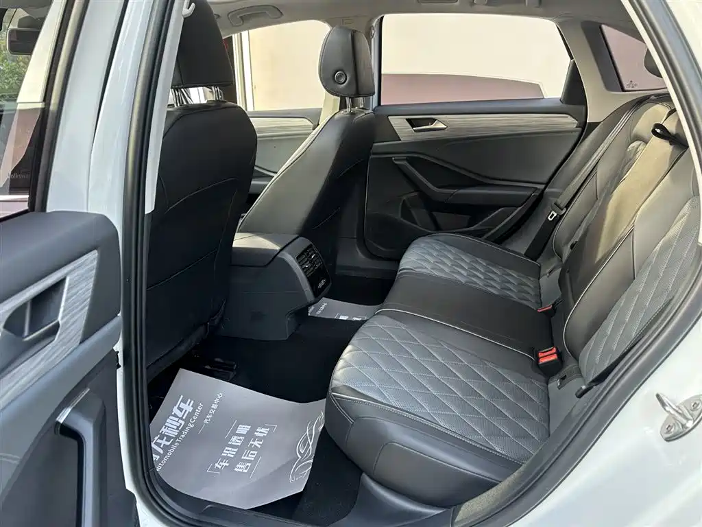 Volkswagen Sagitar 2025 300TSI DSG Surpass Edition фото 7