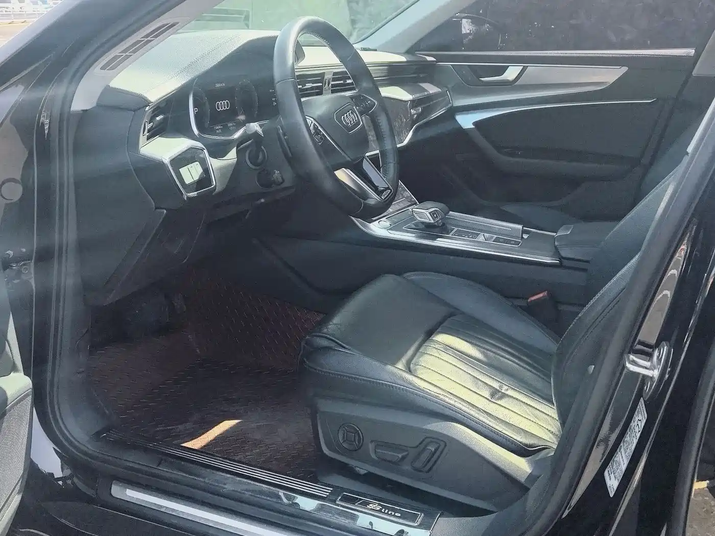 Audi A6L 2019 40 TFSI Luxury Elegance фото 4