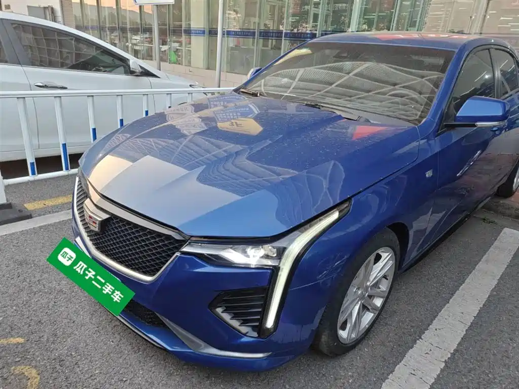 CADILLAC CT4