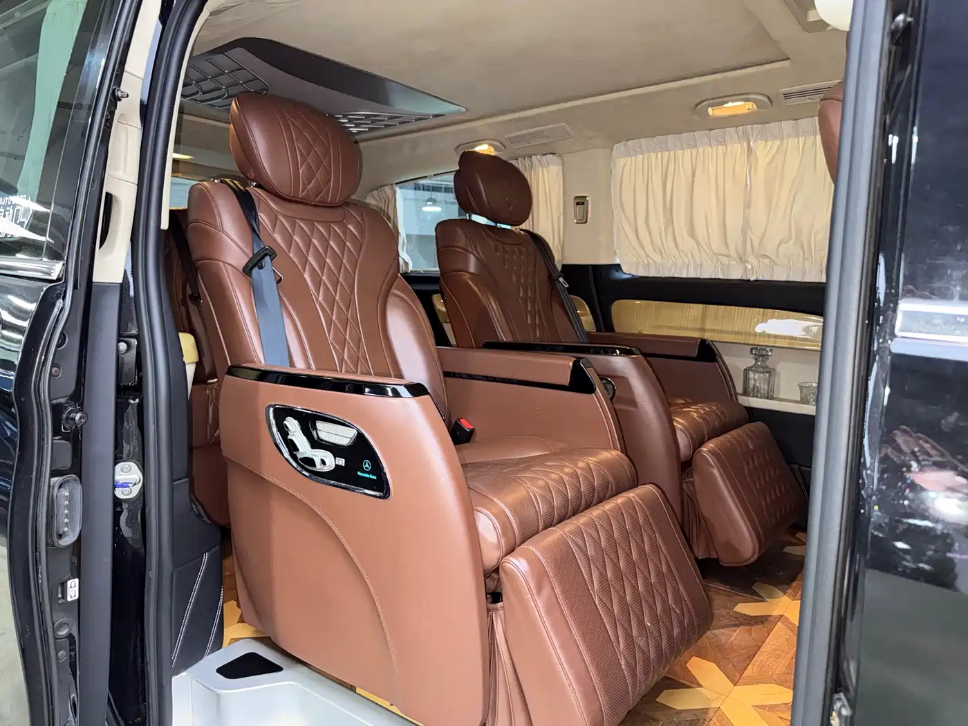 Mercedes-Benz Vito 2020 2.0T Business Edition (7-seater) фото 16