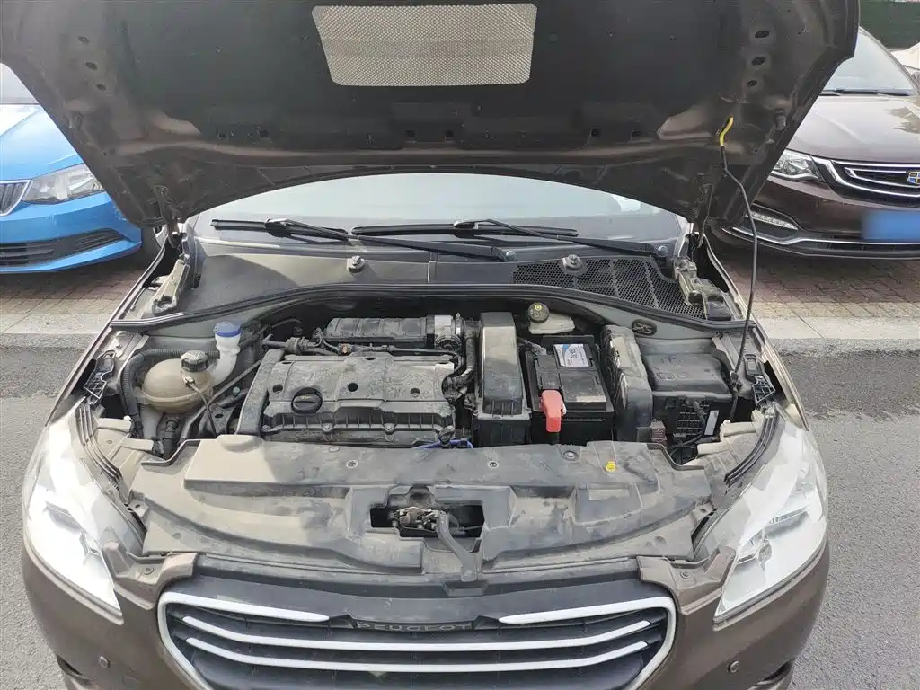 Peugeot 301 2016 1.6L Auto Comfort Edition фото 10