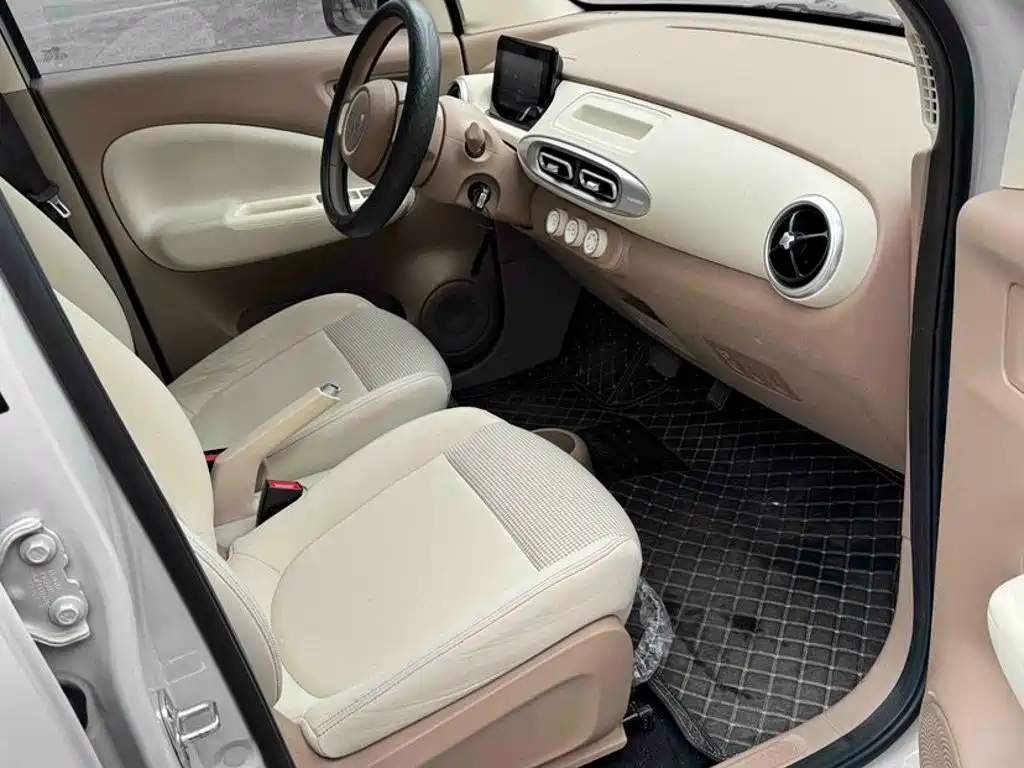 Фото 9 - Wuling Motors Hongguang MINIEV