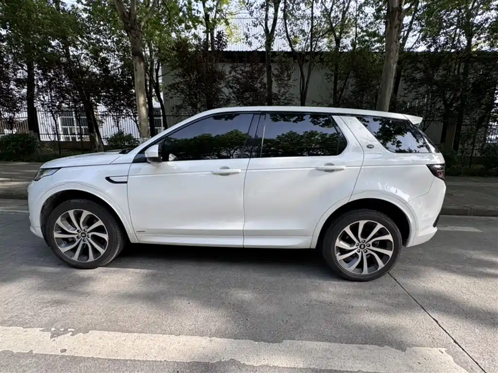 LAND ROVER DISCOVER SPORTS