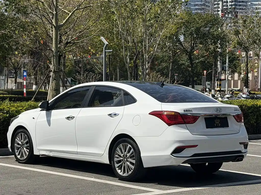 Hyundai Mistra 2019 1.8L Automatic DLX Premium China VI фото 4
