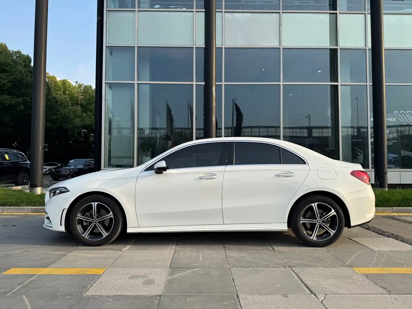 Mercedes-Benz A-Class 2022 Facelift II A 200 L Sport Sedan Fashion фото 4