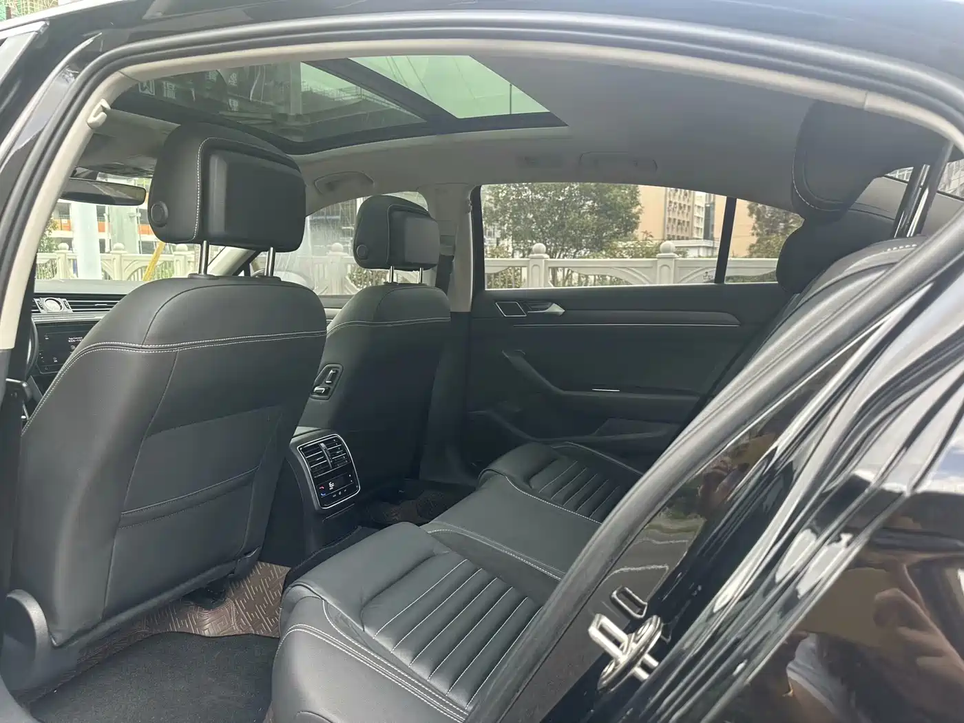 Volkswagen Magotan 2020 330TSI DSG Leading фото 10