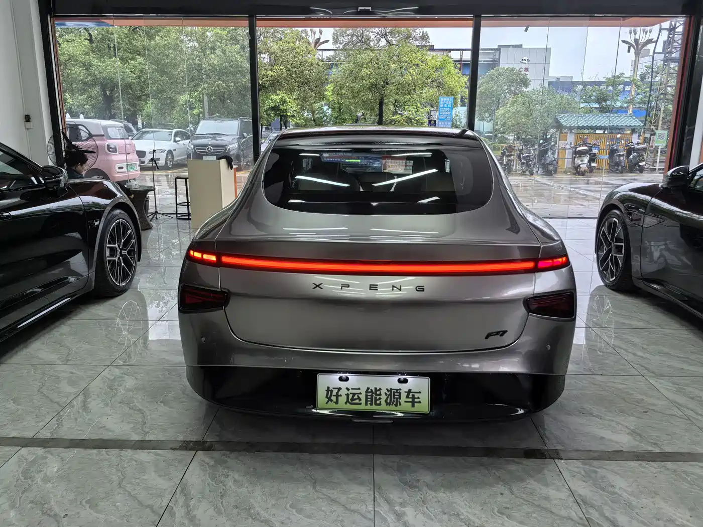 XIAOPENG P7