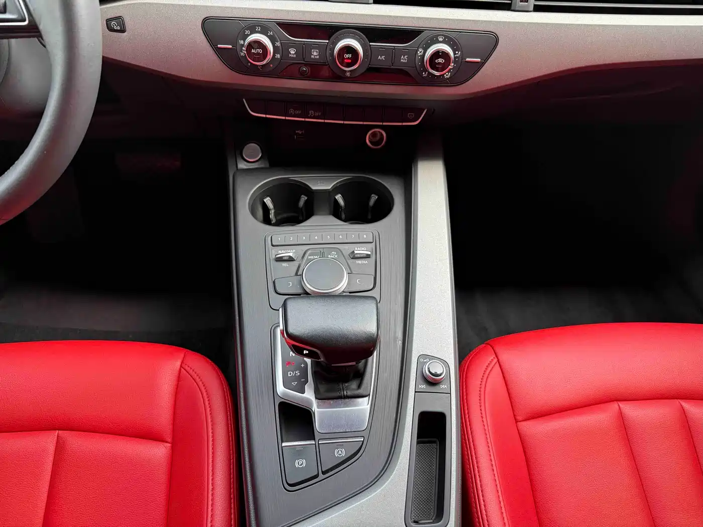 Audi A4L 2019 40 TFSI Progressive (China VI) фото 14