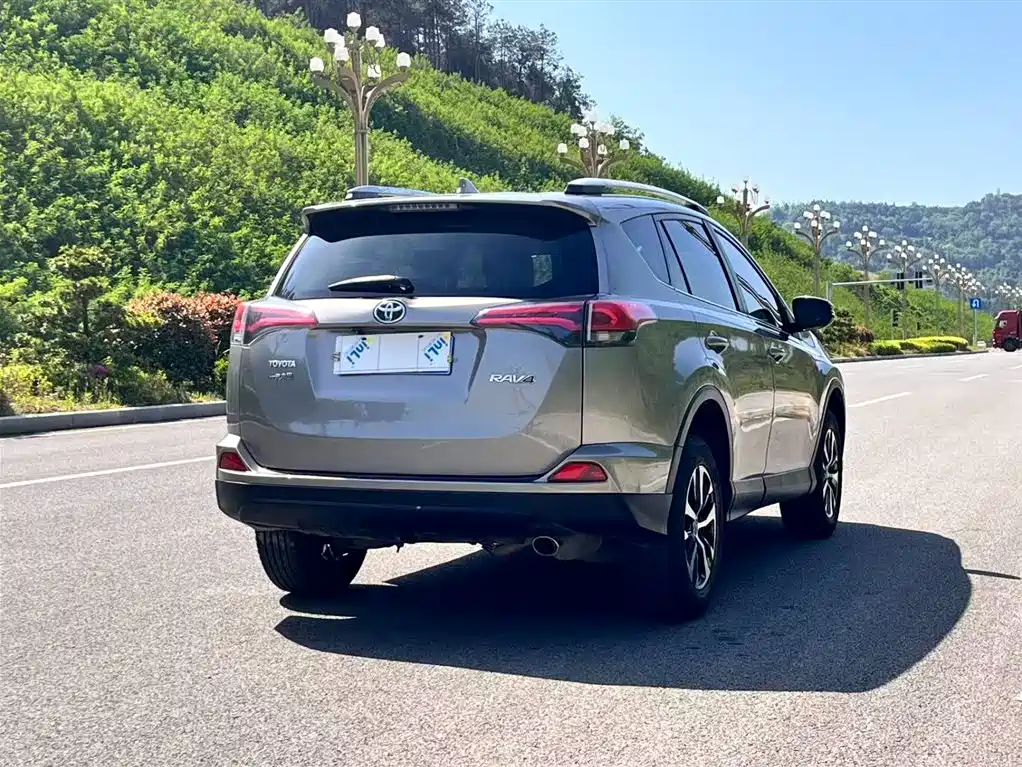 Toyota RAV4 Rongfang 2019 2.0L CVT 2WD Pioneer Version China V фото 9