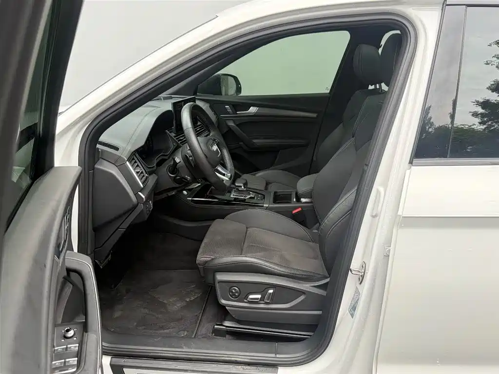 Audi Q5L Sportback 2024 2024 40 TFSI Luxury Version