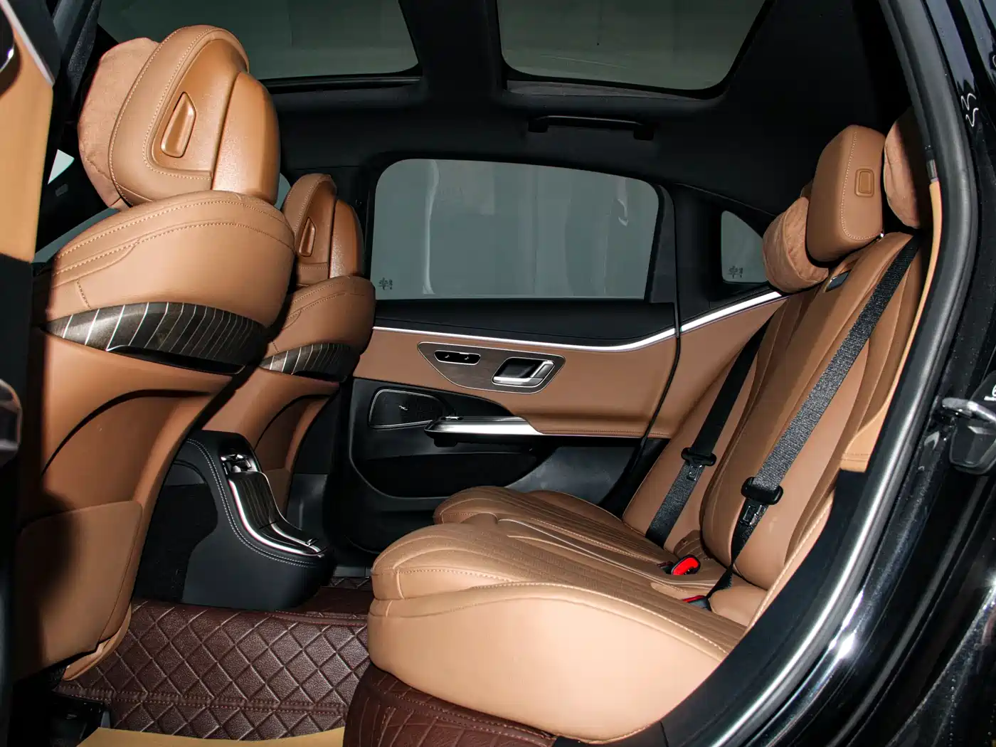 Mercedes-Benz E-Class 2025 E 300 L Fashion фото 31
