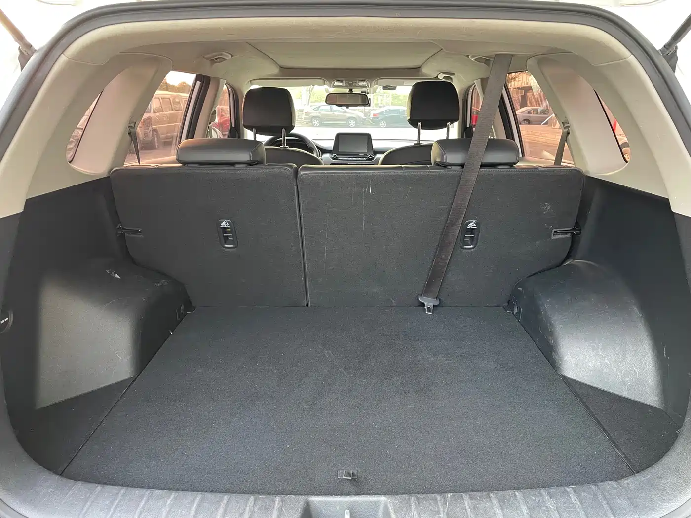 Kia Sportage 2019 2.0L Automatic Smart Luxury Edition фото 14