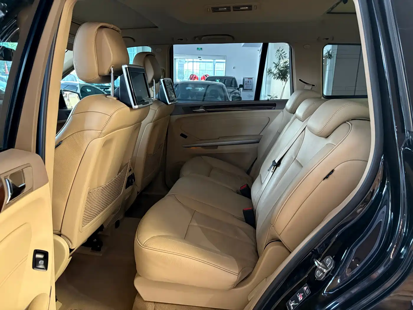 Mercedes-Benz GL-Class 2011 GL 450 4MATIC Premium фото 16
