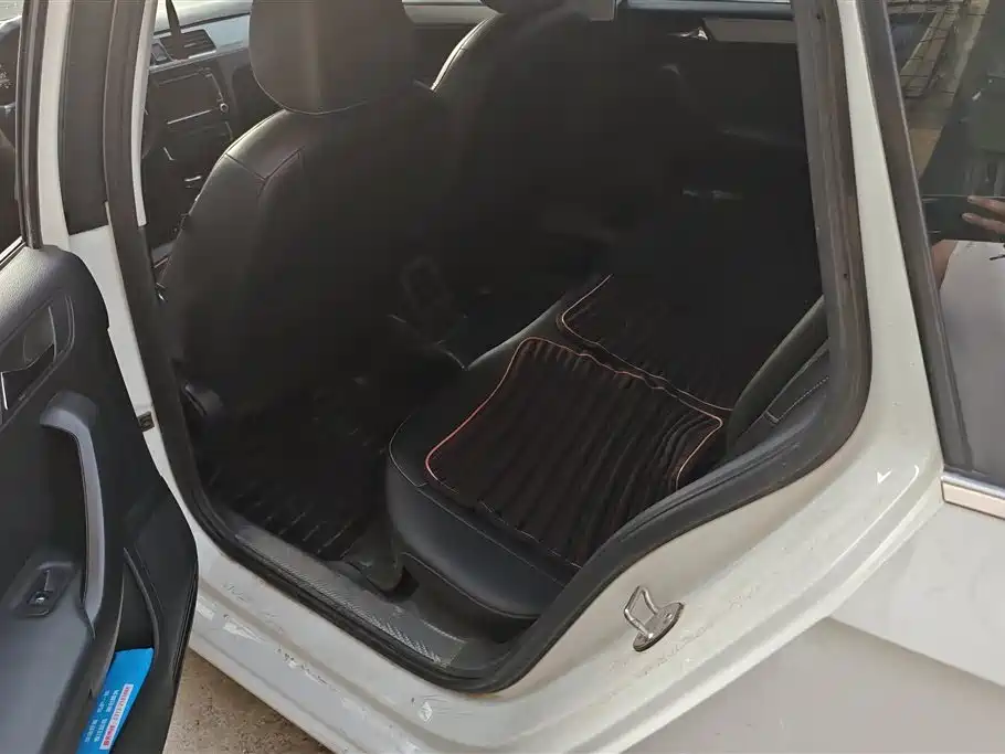 Volkswagen Santana 2015 Gran Santana 1.6L Automatic Comfort фото 11