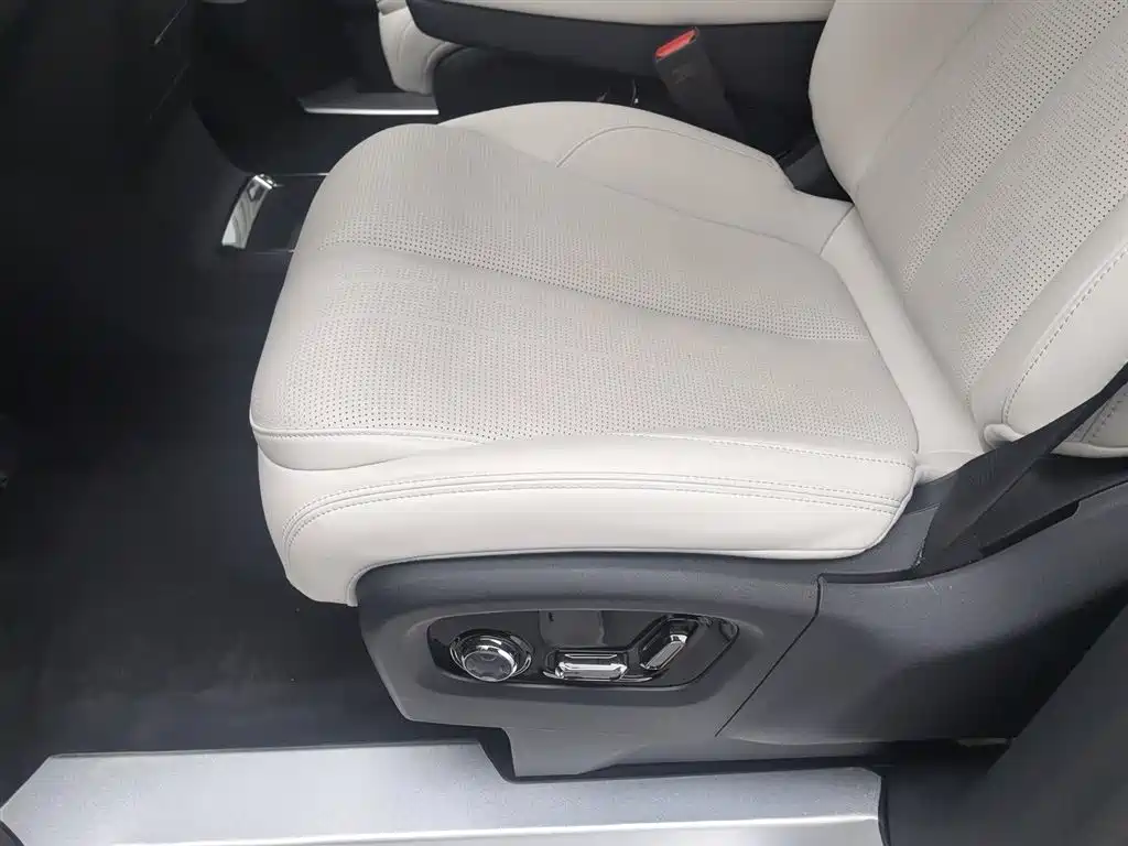 GEELY GALAXY WING TRUE L380