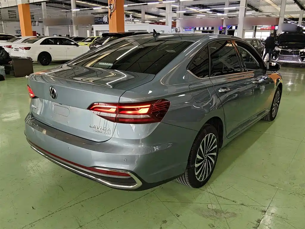 Volkswagen Lavida 2023 Model 280TSI DSG Eternal Edition фото 5