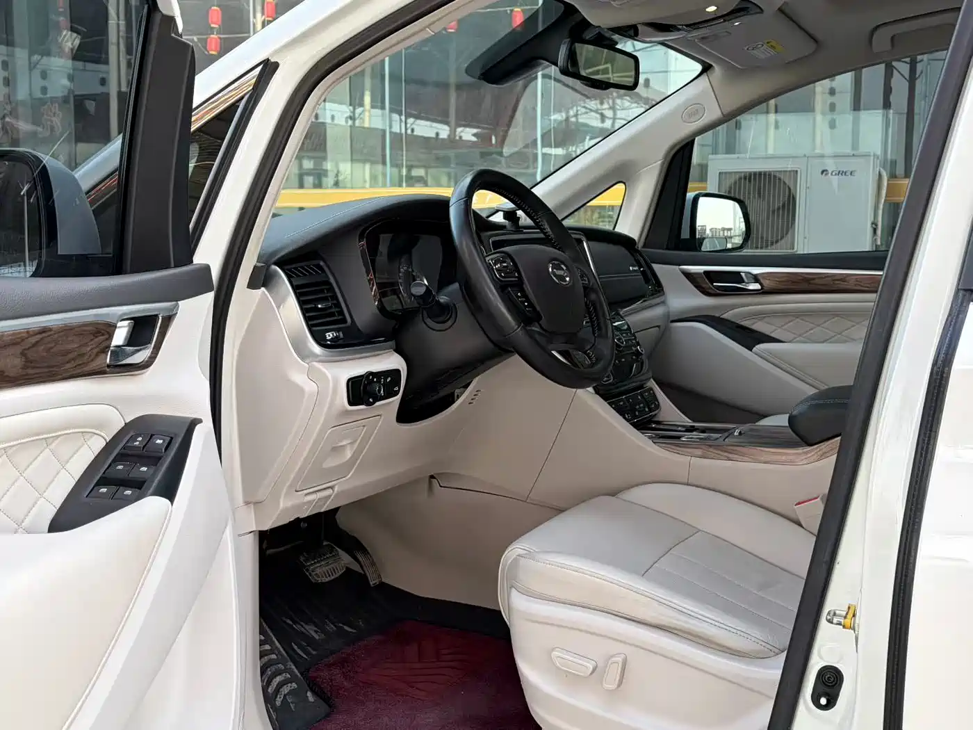 GAC Trumpchi Trumpchi M8 2018 320T Premium Edition фото 7
