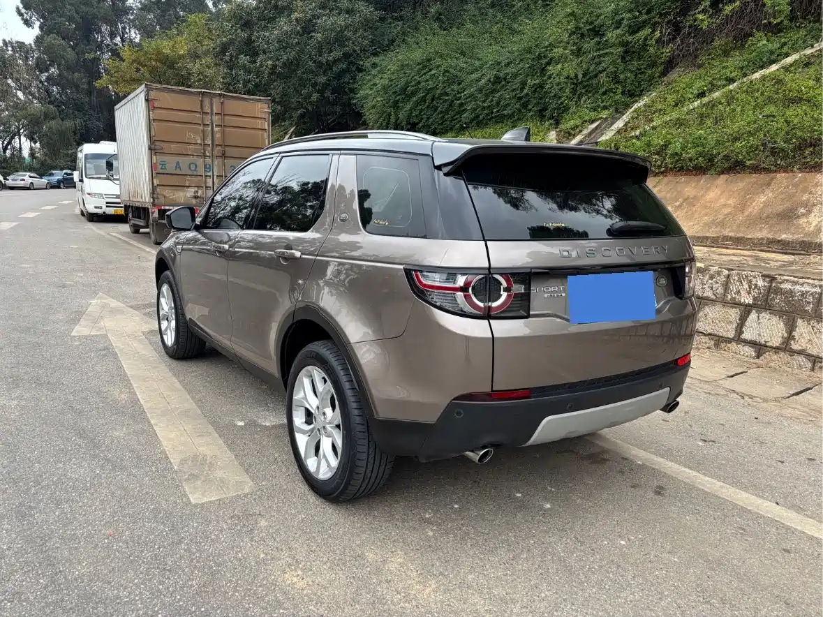Land Rover Discovery Sport 2017 2.0T HSE фото 6