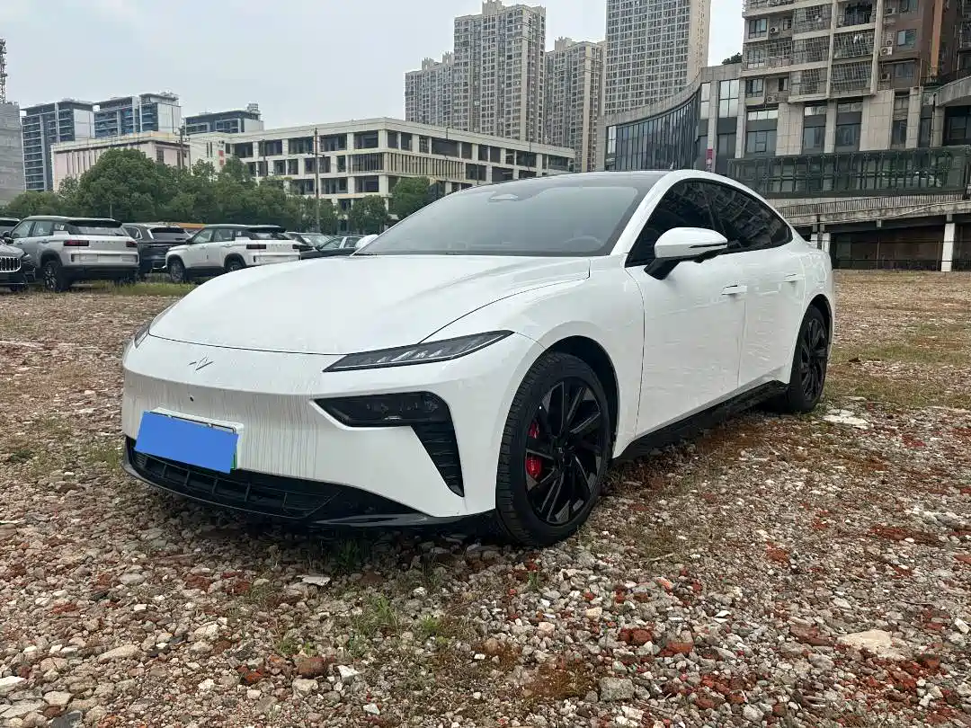 Dongfeng Yipai eπ007 2025 EREV 230Air Cruise Edition