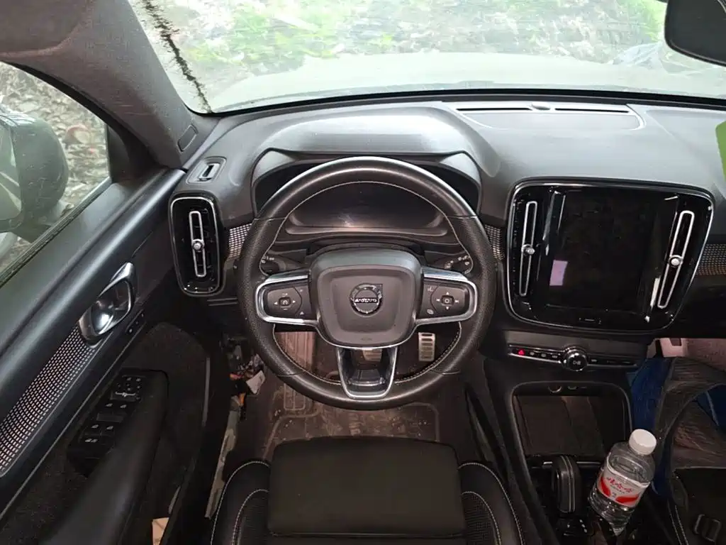 Volvo XC40 New Energy 2021 2021 P8 EV AWD Elegant Sport