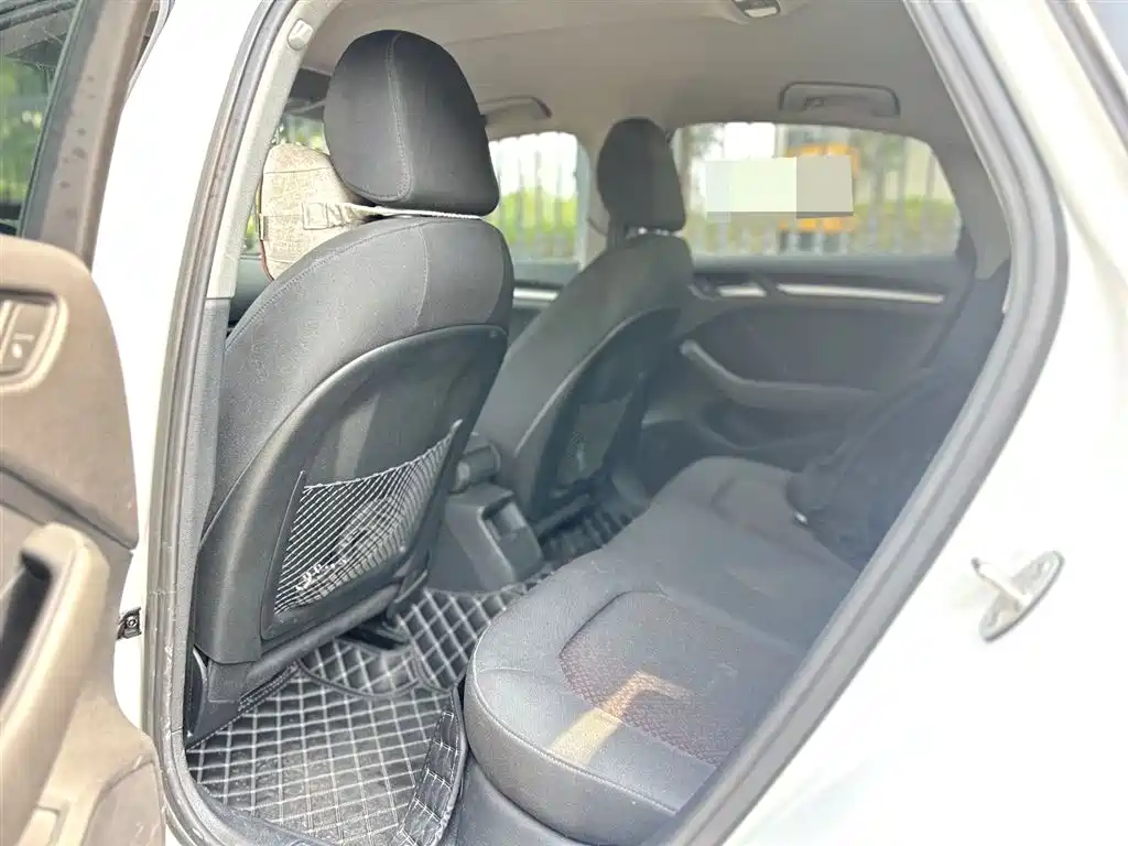 Audi A3 2018 30th Anniversary Limousine 35 TFSI Progressive фото 8