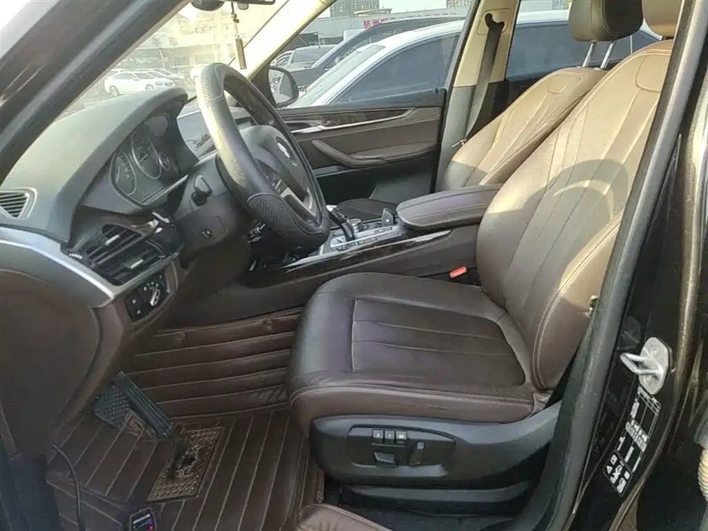 BMW X5 (Import) 2017 xDrive28i фото 15