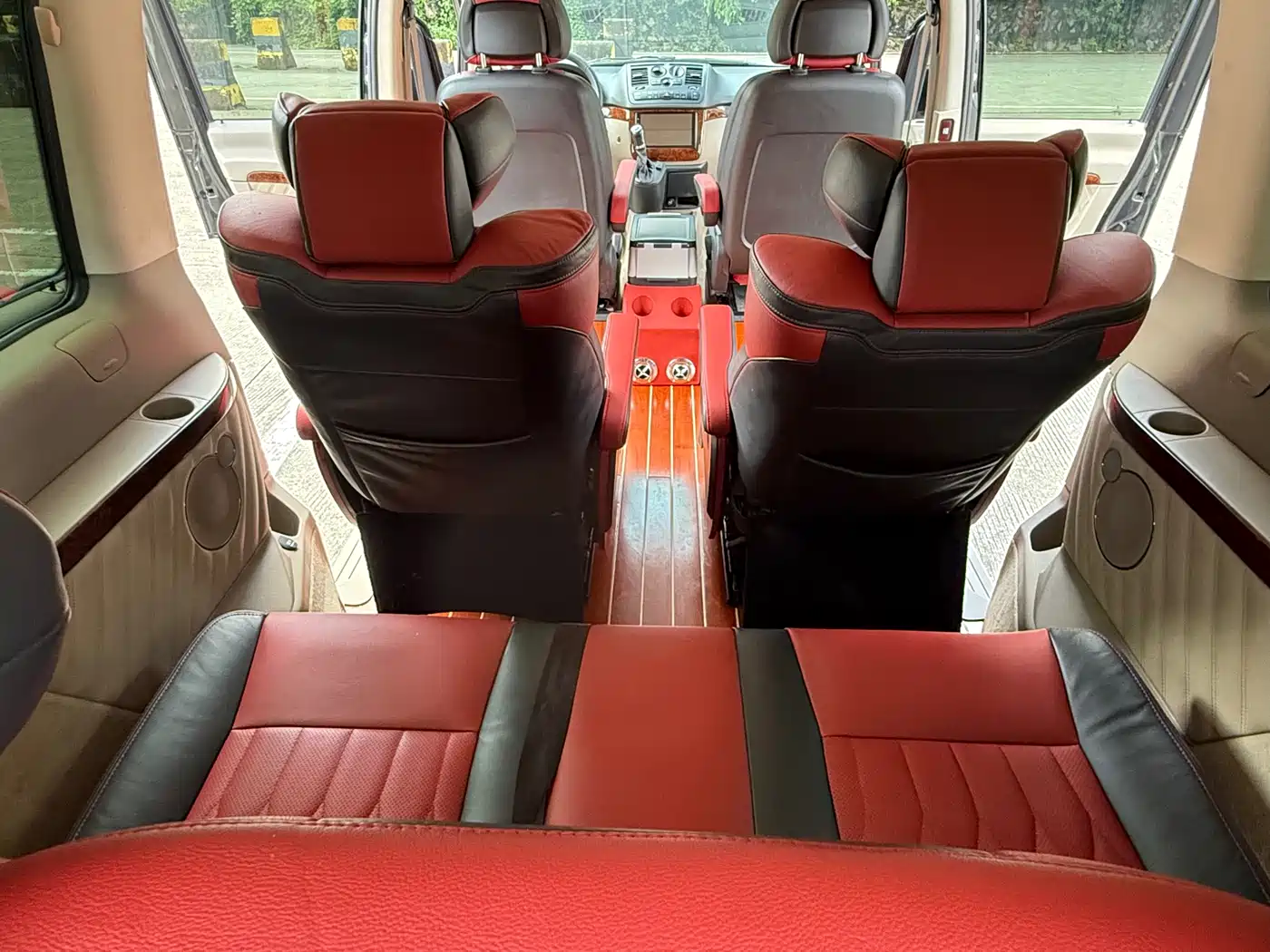 Mercedes-Benz Viano 2013 3.0L Privilege Edition фото 16
