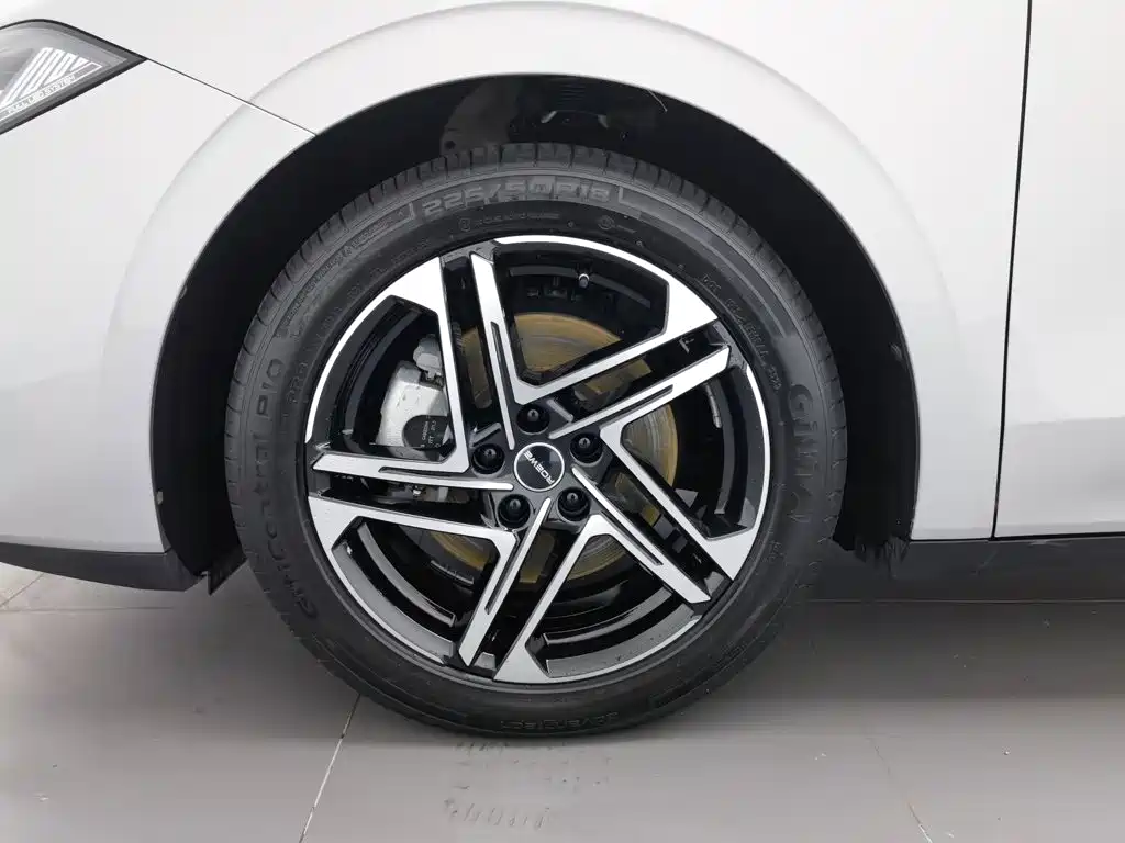 Roewe D7 2023 2023 DMH 125km Flagship Edition
