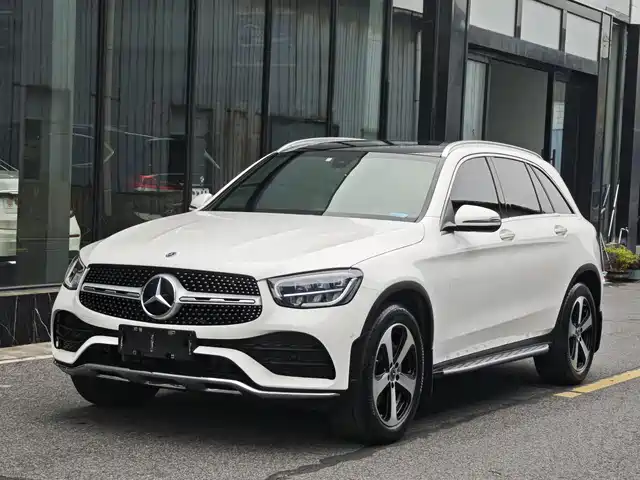 MERCEDES-BENZ GLC