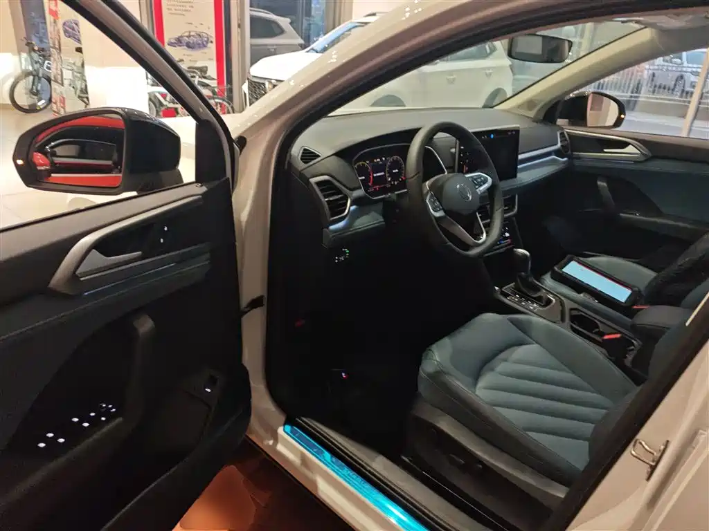 Volkswagen Tharu 2024 300TSI 2WD Moon Premium Edition фото 13