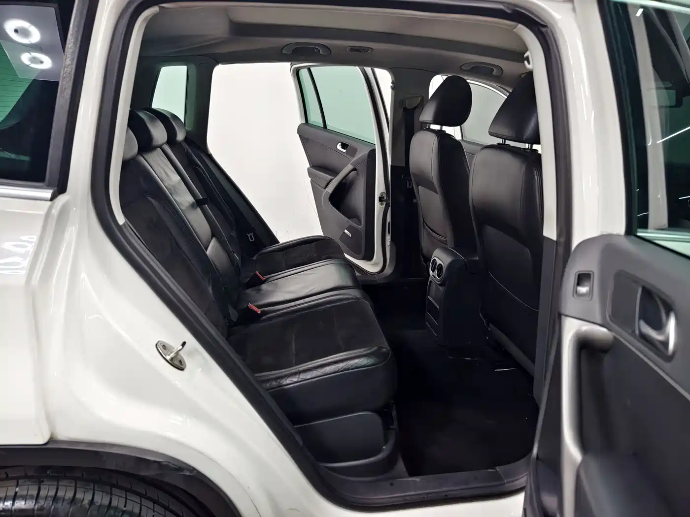 Volkswagen Tiguan 2012 2.0TSI Automatic 4WD Flagship Edition фото 16