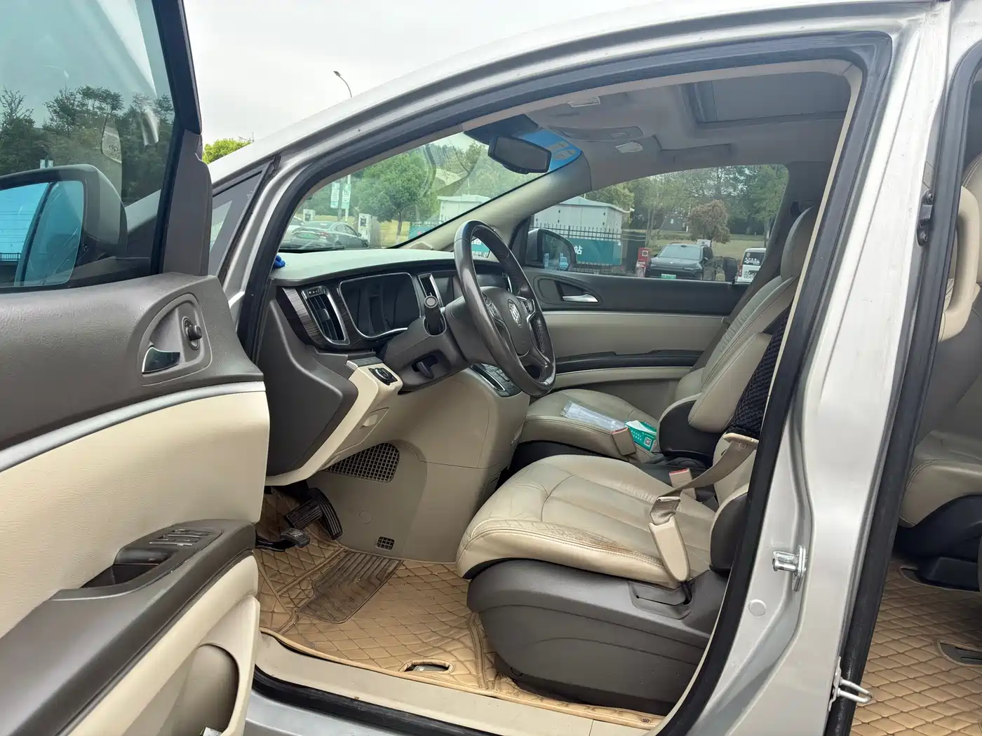 Buick GL8 2011 3.0L GT Luxury Business Elegance Edition фото 12