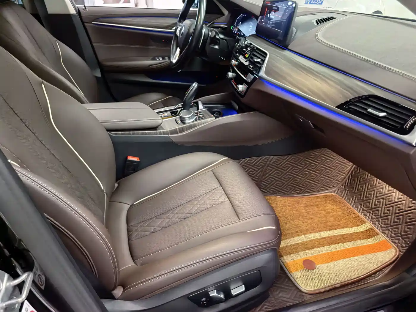 BMW 5 Series 2021 530Li Leading Luxury Package фото 16