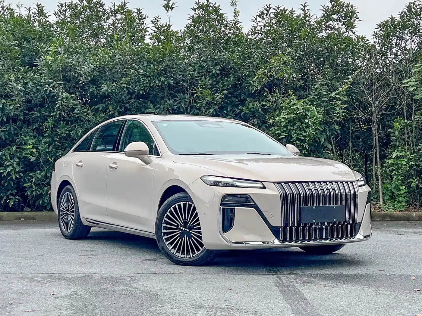 2025 Roewe M7 DMH