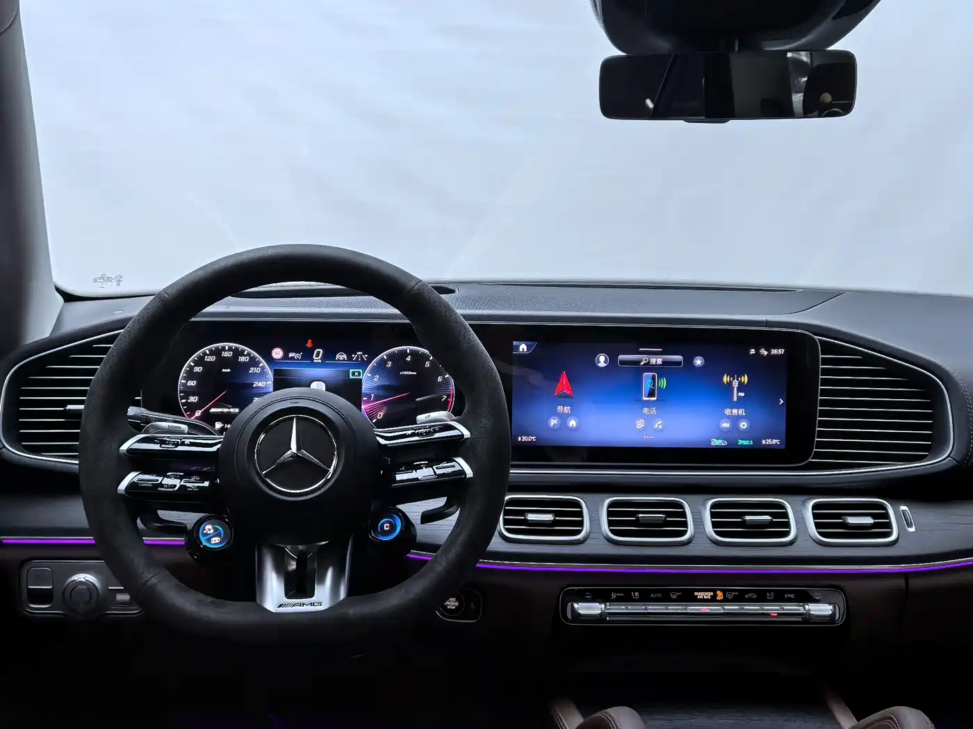 Mercedes-Benz GLE 2024 GLE 450 4MATIC Luxury фото 13