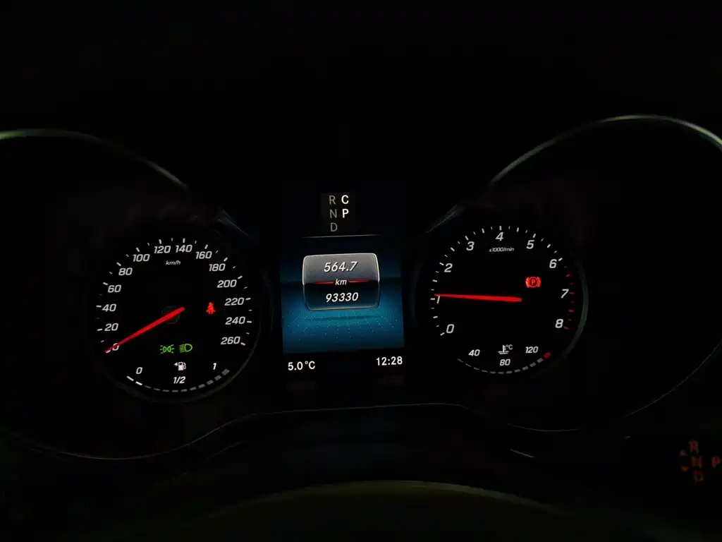 Mercedes-Benz V-Class 2020 Model V 260 L Long Wheelbase Luxury фото 6